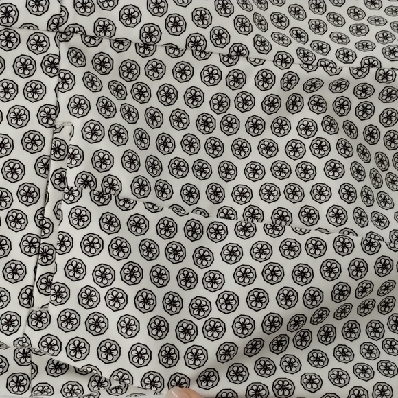 Adrianna Papell crop pants size 8 gray red floral print  back seam with pockets - Picture 6 of 12